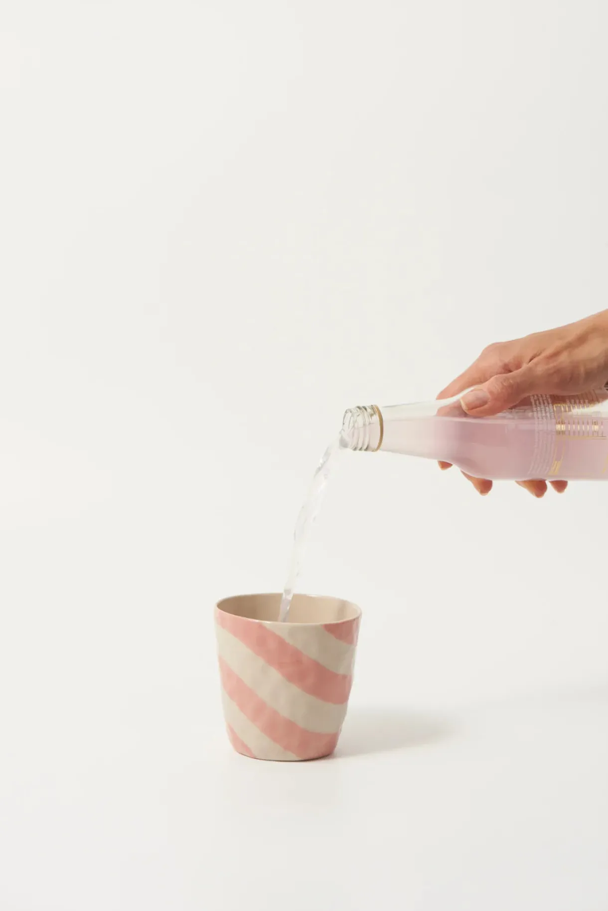 cabana_stripe_tumbler__pi_0.webp Discount Jones u0026 Co Cabana Stripe Tumbler - Pink