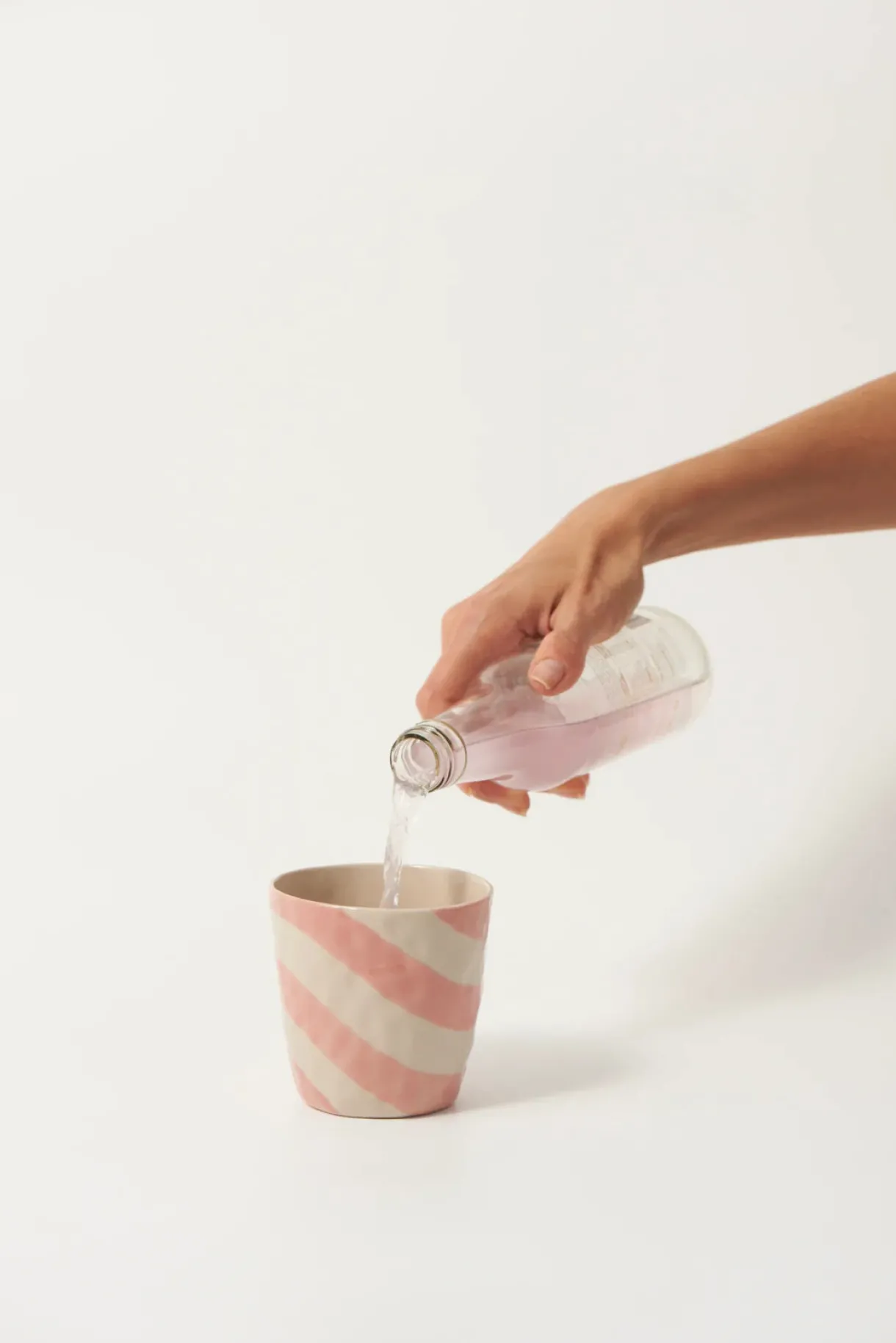 cabana_stripe_tumbler__pi_1.webp Discount Jones u0026 Co Cabana Stripe Tumbler - Pink