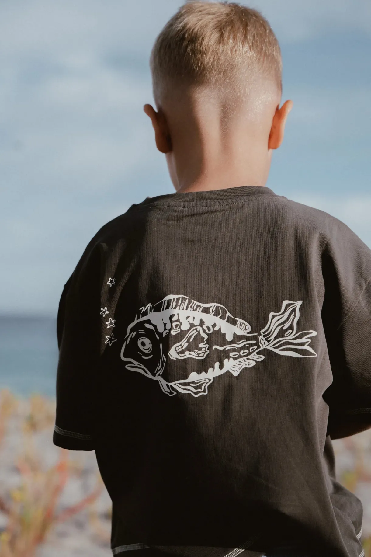 fishy_tee__charcoal_1.webp New Milky Designs Fishy Tee - Charcoal
