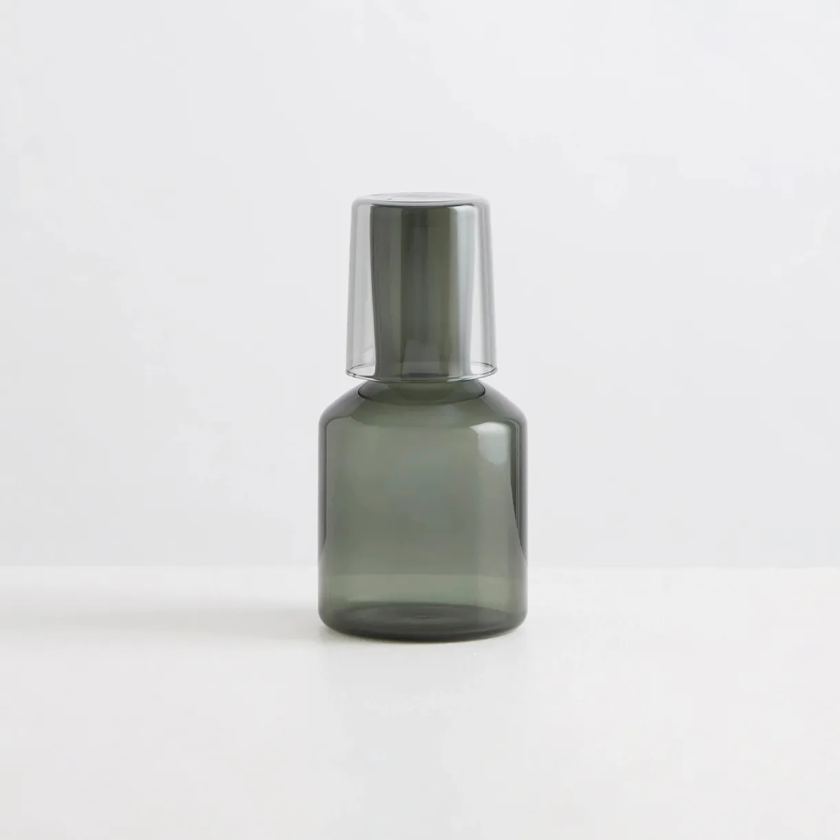 jai_soif_carafe__smoke_0.webp Online Maison Balzac J'ai Soif Carafe - Smoke