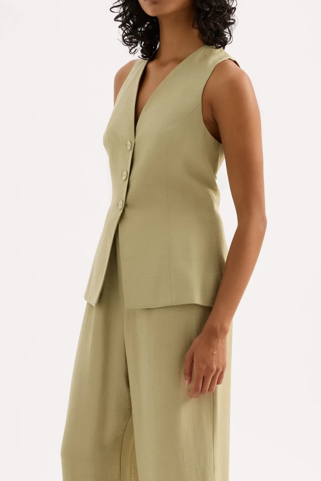nia_vest__leaf_1.webp Outlet Nude Lucy Nia Vest - Leaf