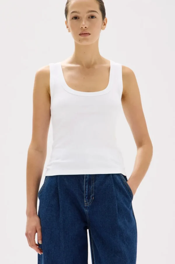 Discount Assembly Label Paulina Scoop Tank - White