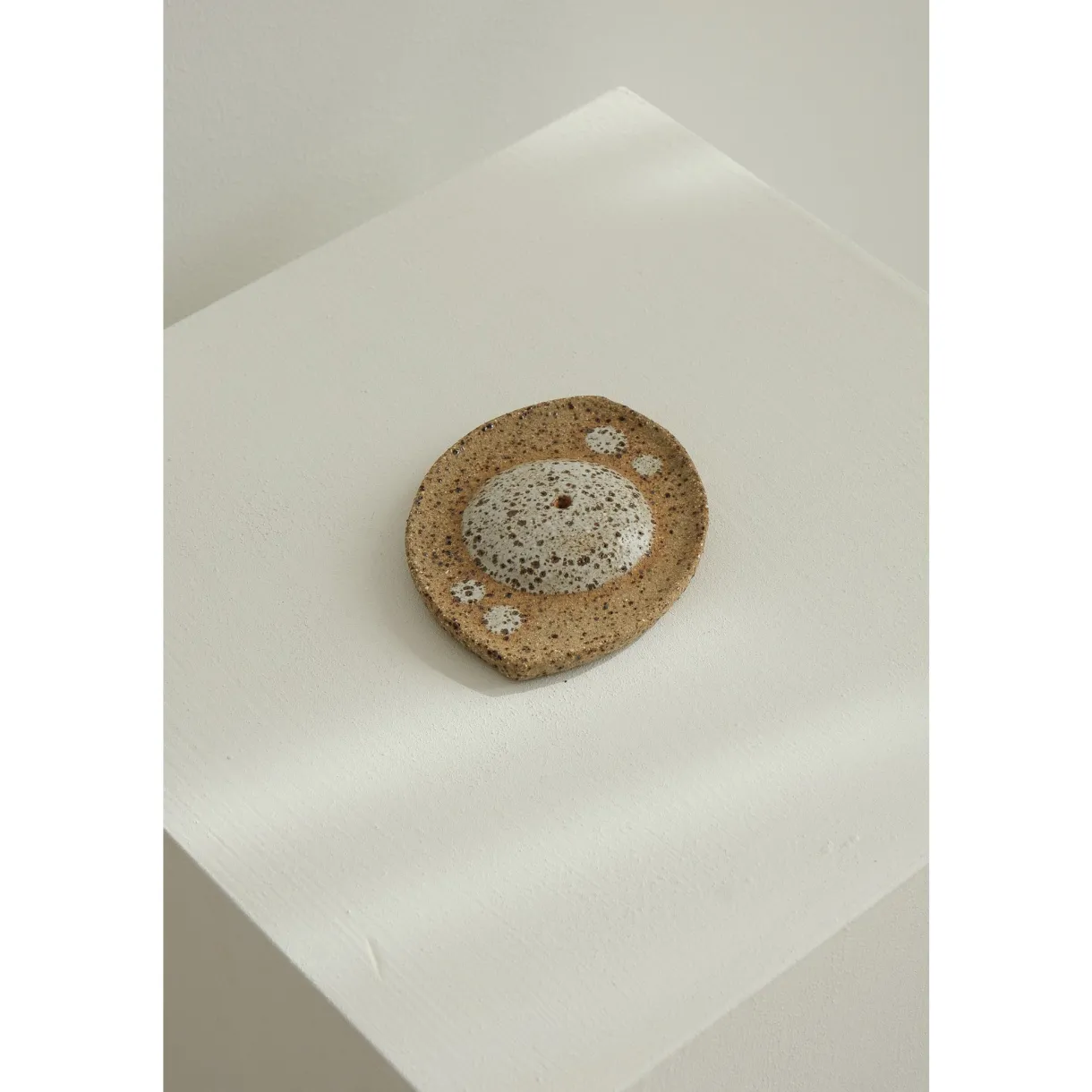 seer_incense_holder__spec_0.webp Online Rachel Charge Seer Incense Holder - Speckle/white